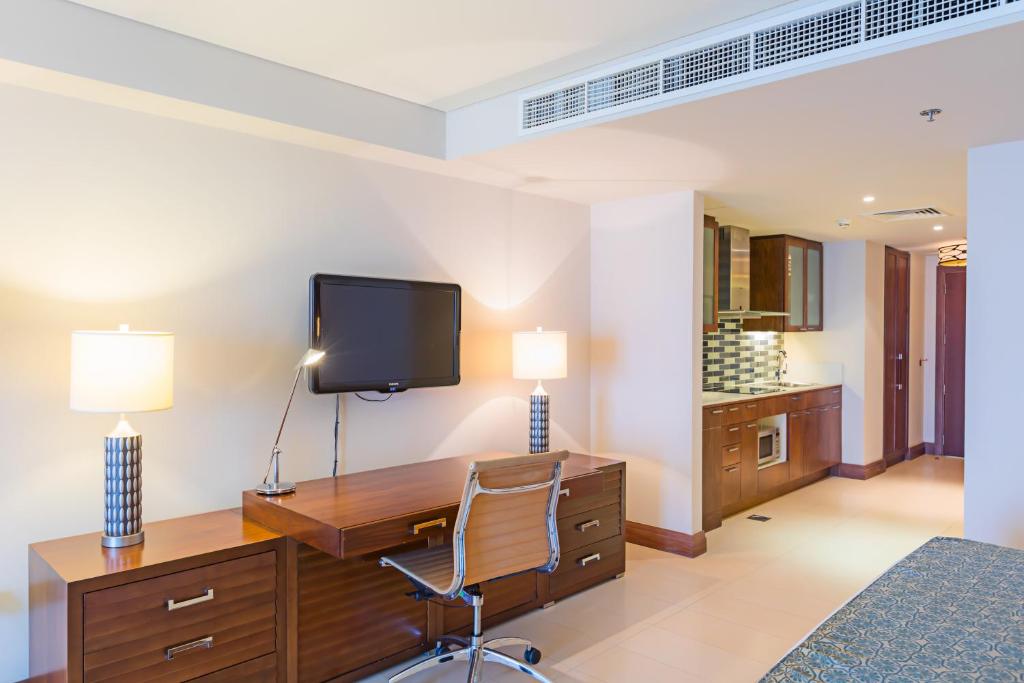 Двухместный (Апартаменты-студио с кроватью размера «king-size») отеля Millennium Resort Mussanah, Маскат