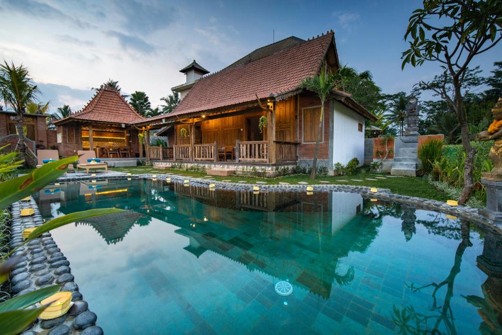 Вилла (Вилла с 1 спальней и бассейном, вид на рисовое поле) виллы Nanang Antique Ubud Villa, Убуд