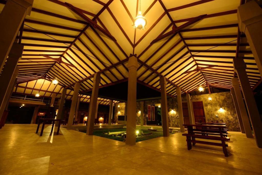 Nil Diya Mankada Safari Resort