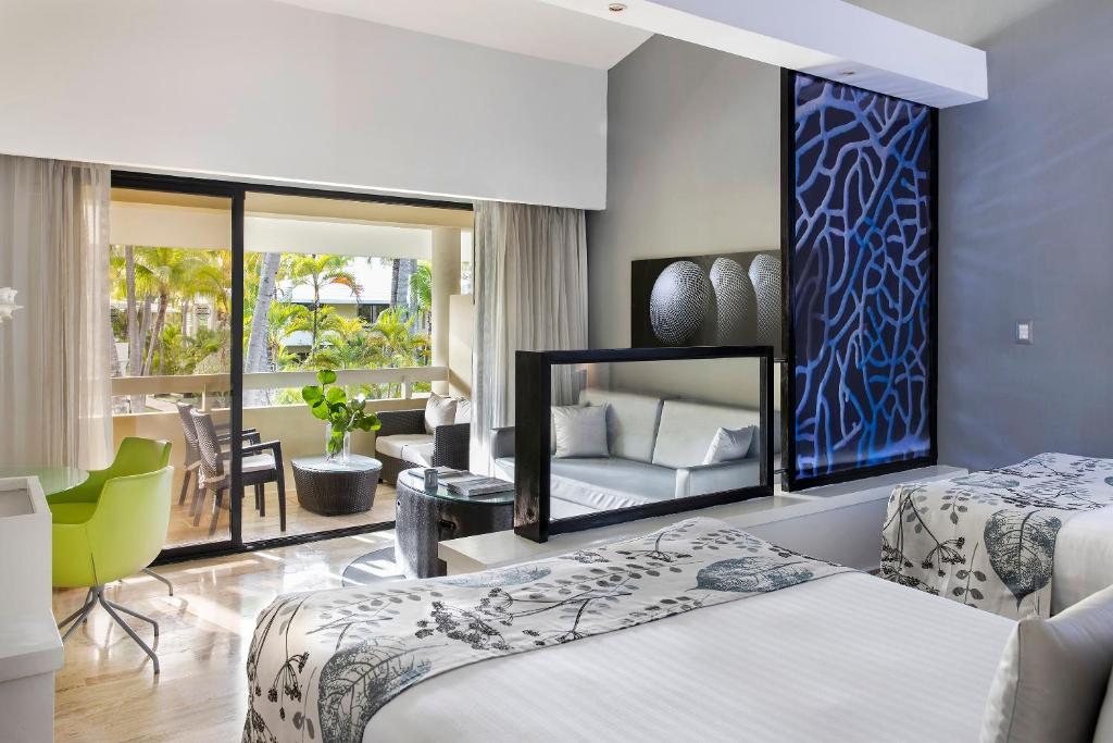 Сьюит (Определяемый при заезде номер с королевским сервисом (для 2 взрослых)) курортного отеля Paradisus Punta Cana Resort, Пунта-Кана