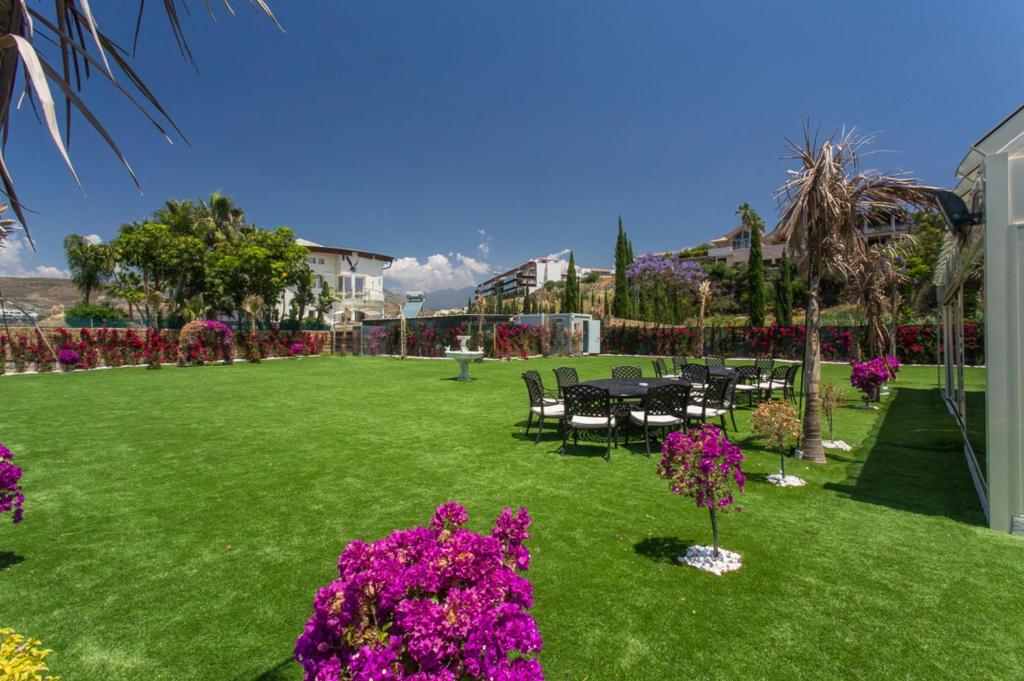 Вилла (Вилла с 10 спальнями), VILLA 10 bedrooms NEW GOLDEN MILE, MARBELLA