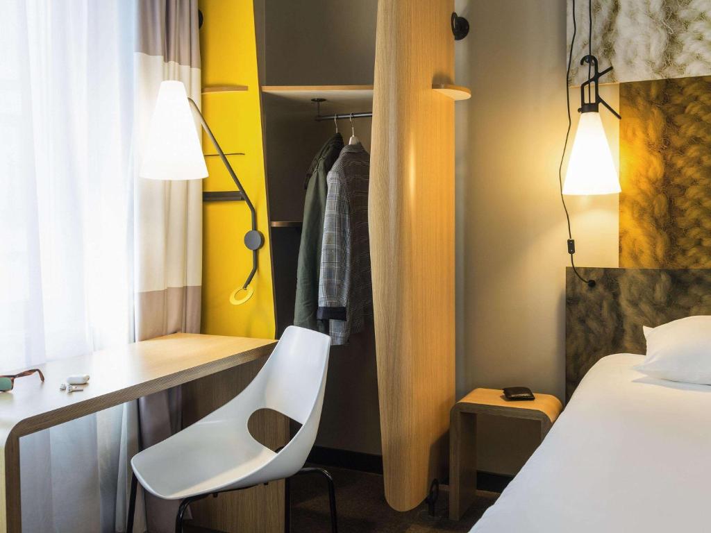 Двухместный (Двухместный номер «Премиум» с 1 кроватью) отеля ibis Hotel Brussels Centre Gare du Midi, Брюссель
