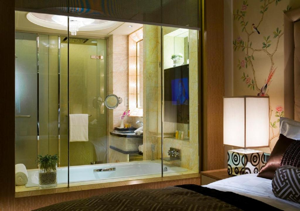 Двухместный (Номер Делюкс с кроватью размера «king-size») отеля Sofitel Wanda Beijing, Пекин