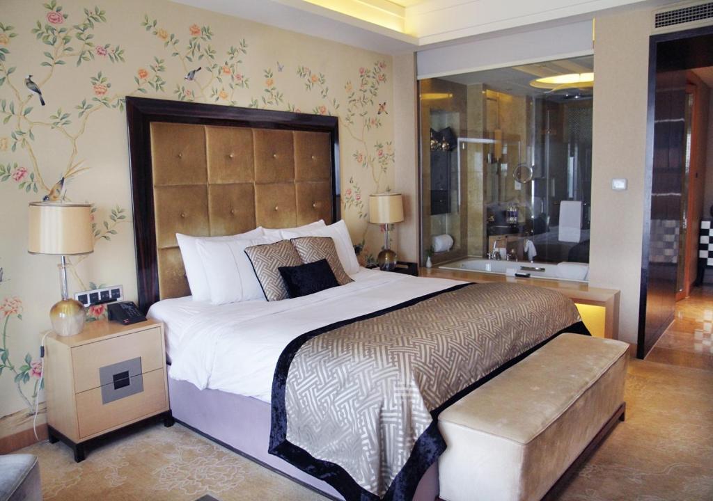 Двухместный (Номер Делюкс «Гранд» с кроватью размера «king-size») отеля Sofitel Wanda Beijing, Пекин