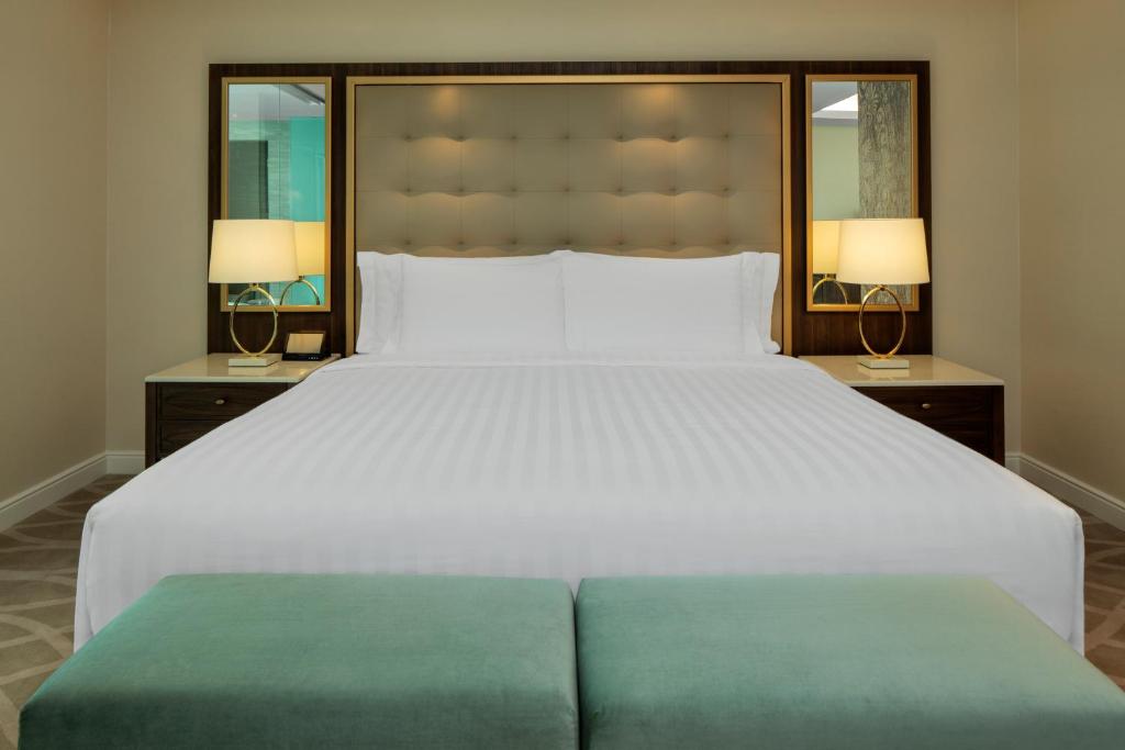 Сьюит (Люкс с 2 спальнями) отеля Dusit Doha Hotel, Доха