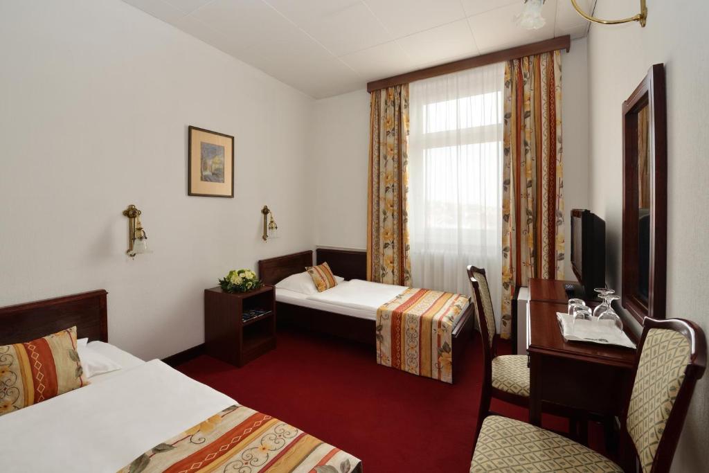 Двухместный (Двухместный номер эконом-класса с 2 отдельными кроватями) отеля Hotel Palatinus City Center, Печ