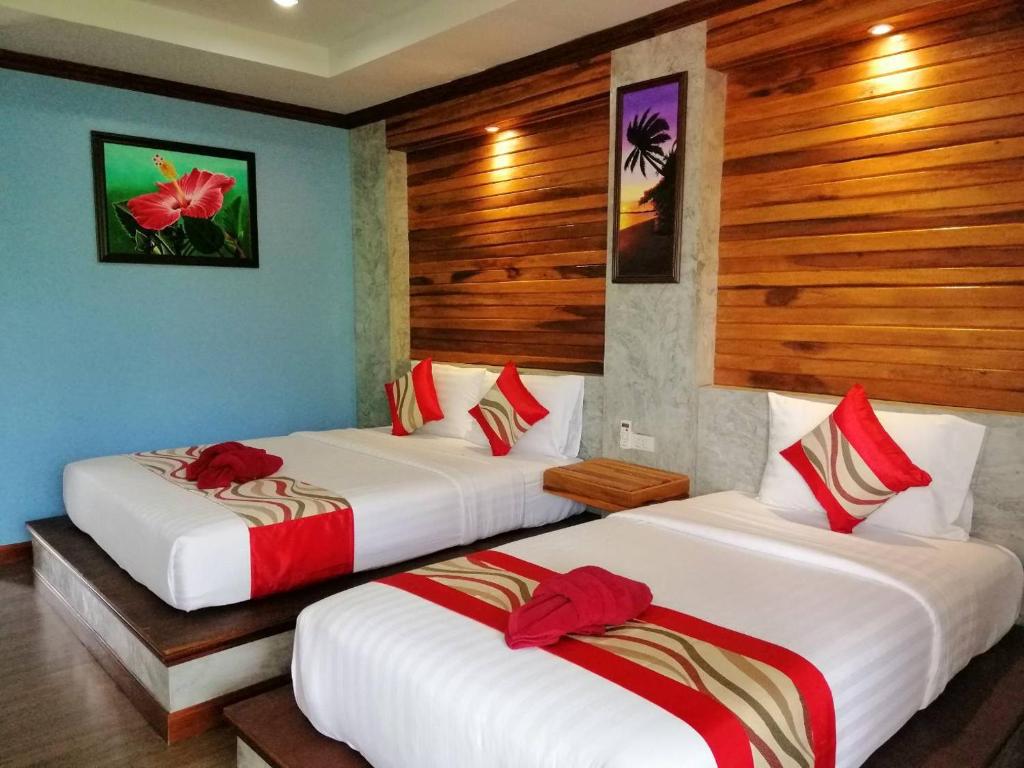 Трехместный (Трехместный номер с окном) курортного отеля Lanta Riviera Resort, Ко Ланта
