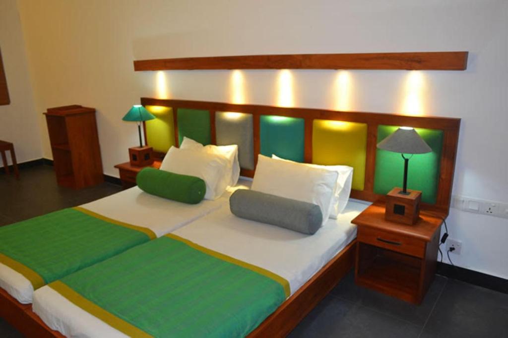 Двухместный (Стандартный двухместный номер с 1 кроватью), Star Beach Hotel Negombo