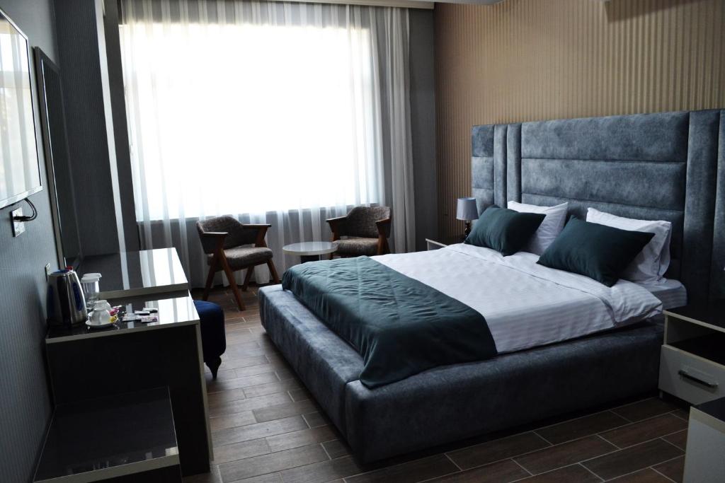 Двухместный (Улучшенный двухместный номер с 1 кроватью) отеля Supreme, Баку