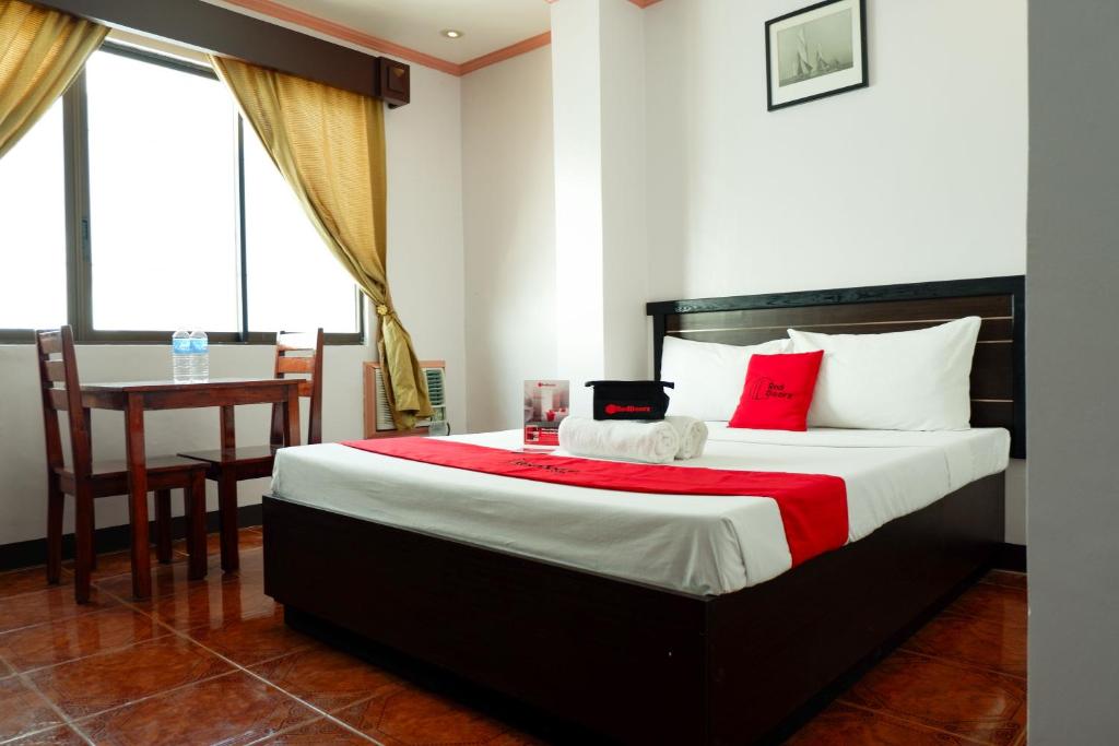 Двухместный (Двухместный номер с 1 кроватью) отеля RedDoorz near Maribago Barangay Hall, Себу
