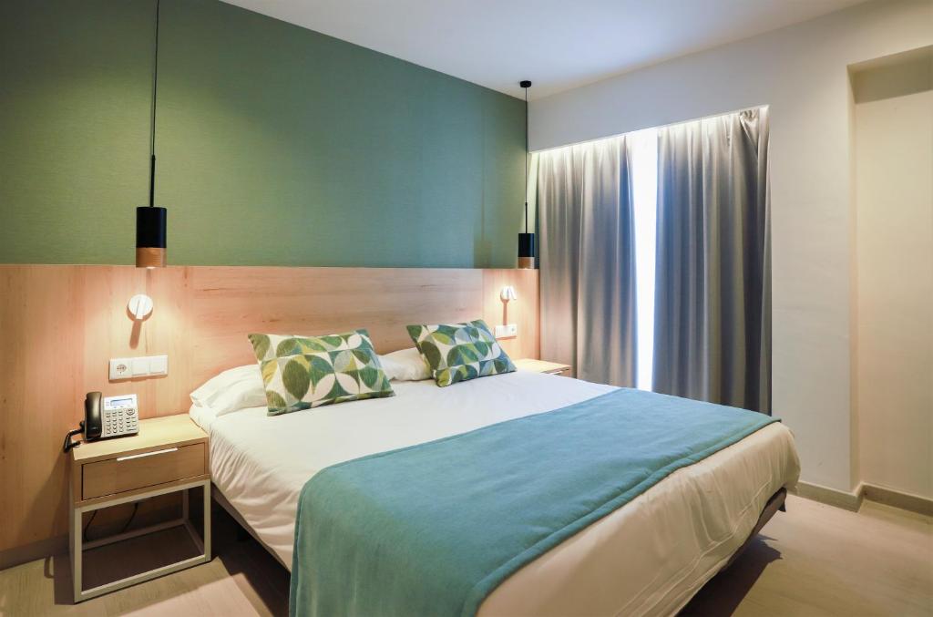 Двухместный (Бюджетный двухместный номер с 1 кроватью) отеля Hotel Seasun Aniram, Плайя-де-Пальма