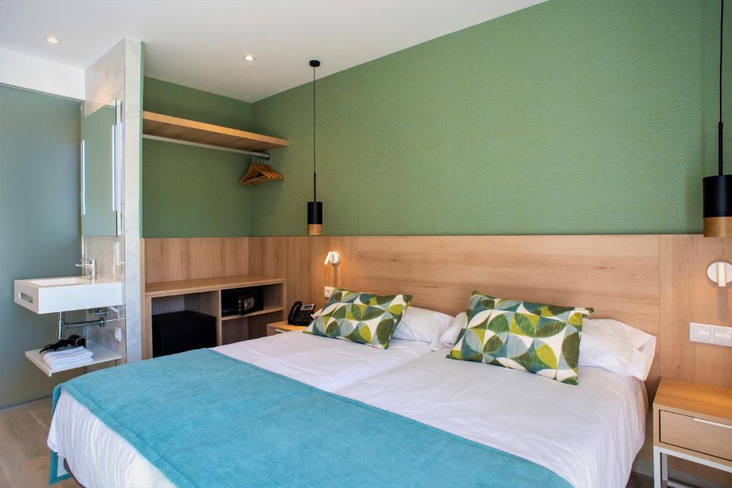 Двухместный (Стандартный двухместный номер с 1 кроватью) отеля Hotel Seasun Aniram, Плайя-де-Пальма