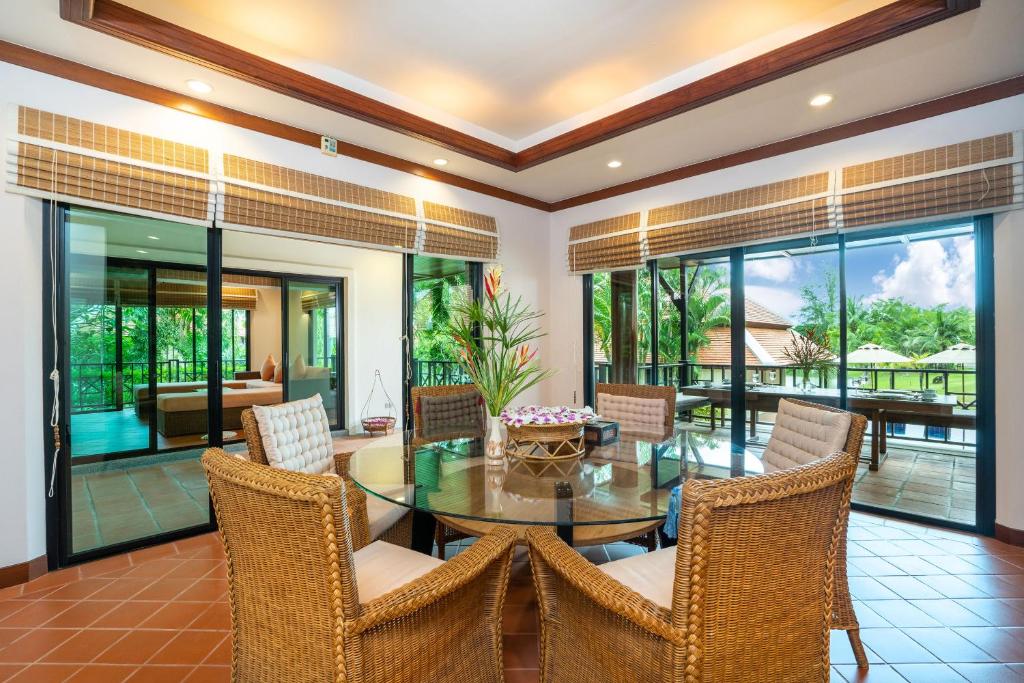 Вилла (Three-Bedroom Lake Front Villa), Nai Harn Baan-Bua Villas