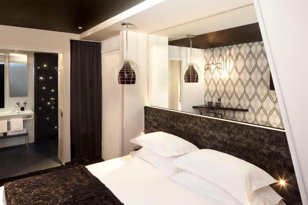 Двухместный (Улучшенный двухместный номер с 1 кроватью) отеля Hotel Georgette, Париж