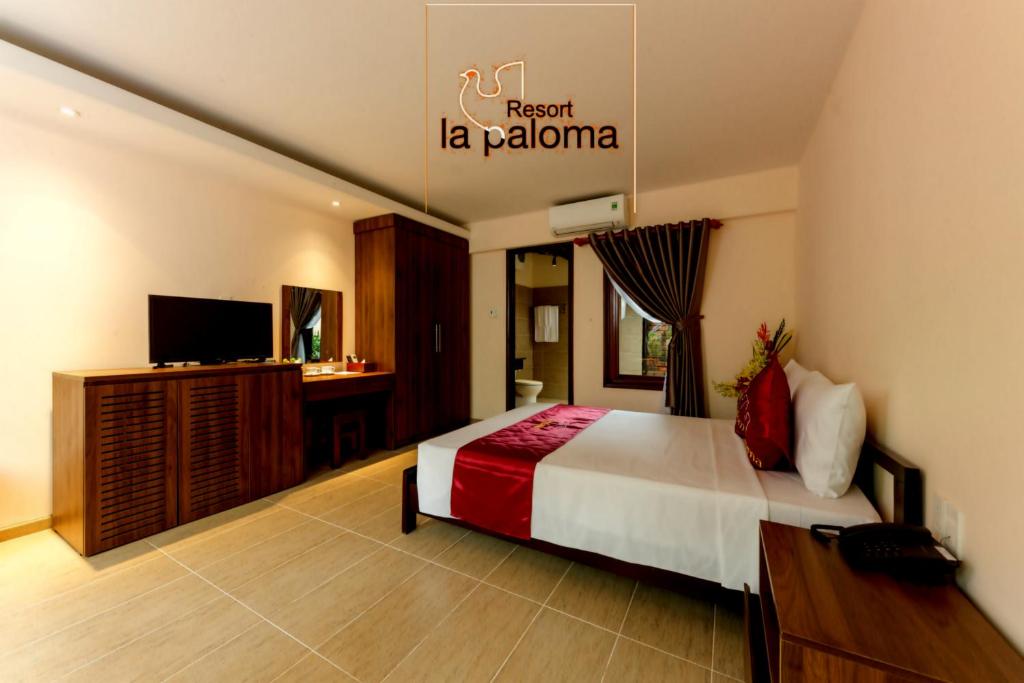 Номер (Бунгало с видом на сад) курортного отеля La Paloma Bungalows & Spa, Дуонг-Донг