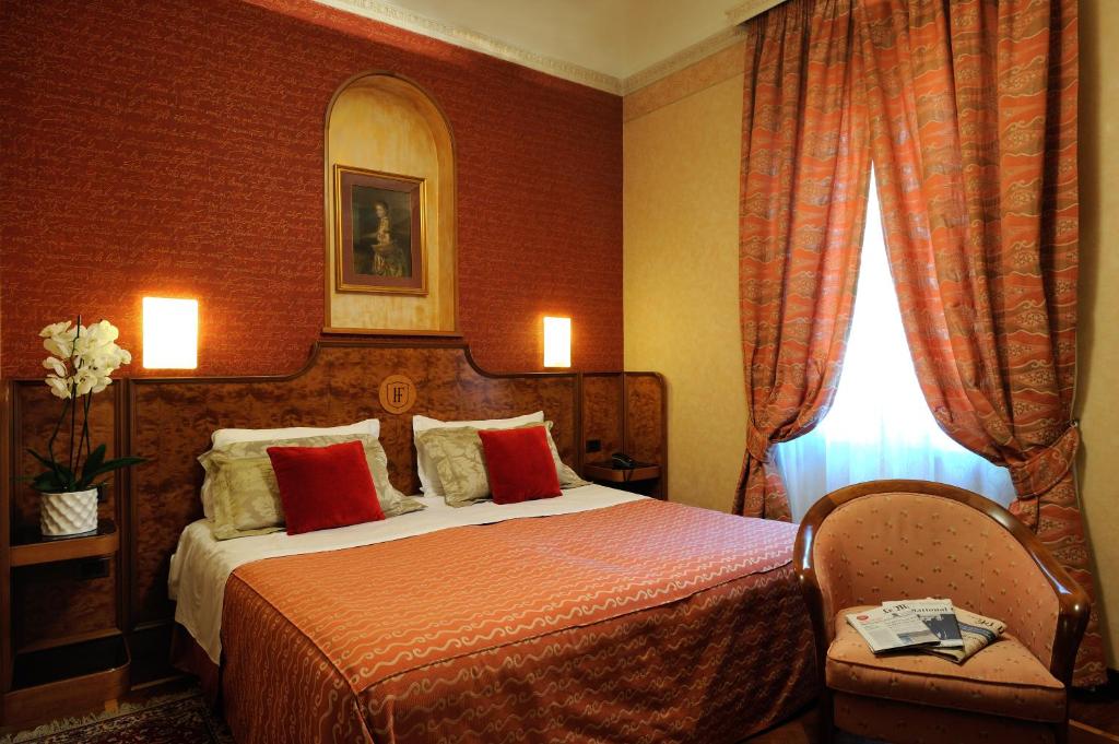 Двухместный (Улучшенный двухместный номер с 1 кроватью или 2 отдельными кроватями) отеля Hotel Farnese, Рим