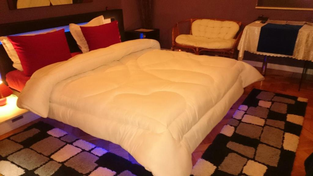 Двухместный (Двухместный номер с 1 кроватью или 2 отдельными кроватями) отеля Rimini Club Hotel, Шумен