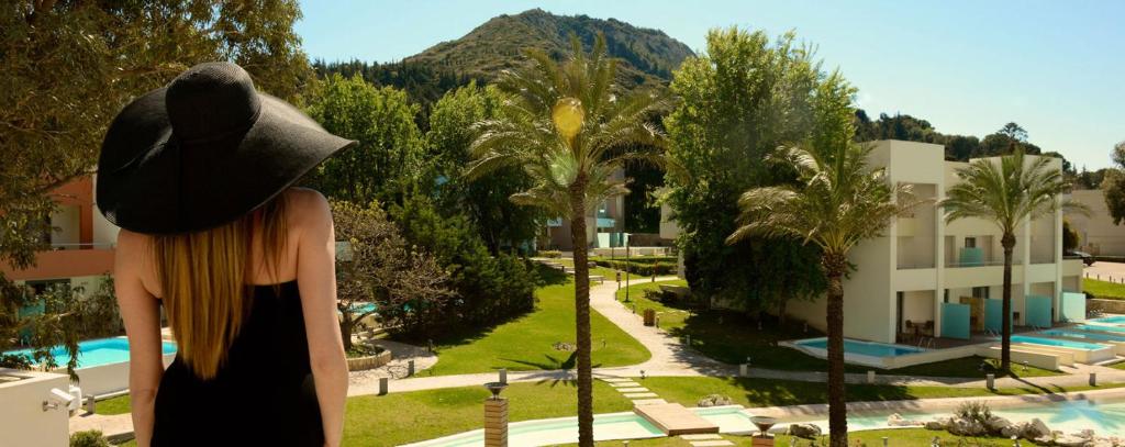 Сьюит (VIP-люкс с видом на сад и полуобщим бассейном) курортного отеля Abav2 Suites by Rodos Palace, Иксиа