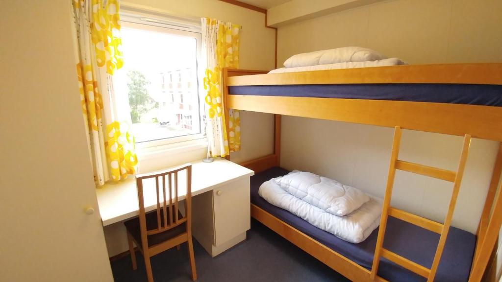 Двухместный (Двухместный номер эконом-класса с 2 отдельными кроватями) хостела Bergen Hostel Montana, Берген (Северное море)