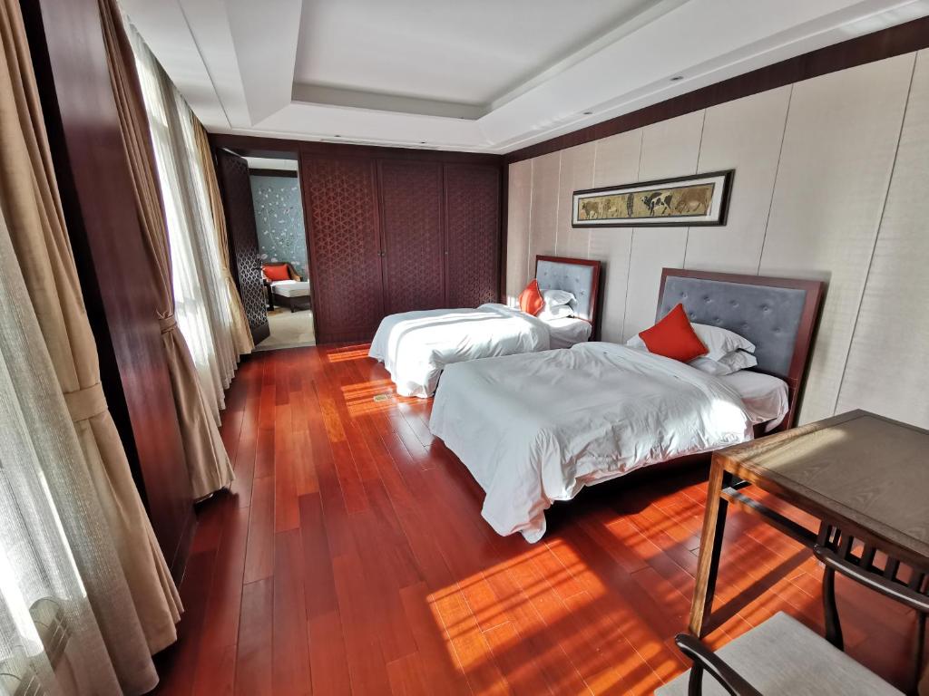 Сьюит (Mainland Chinese Citizen Only - Premier Family Suite (4 Adults)), Sun Island Garden Hotel