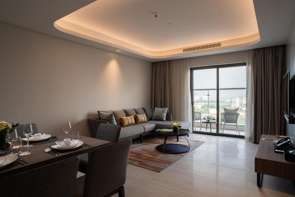 Апартаменты (Three-Bedroom Dual-Key), Oakwood Residence Hanoi