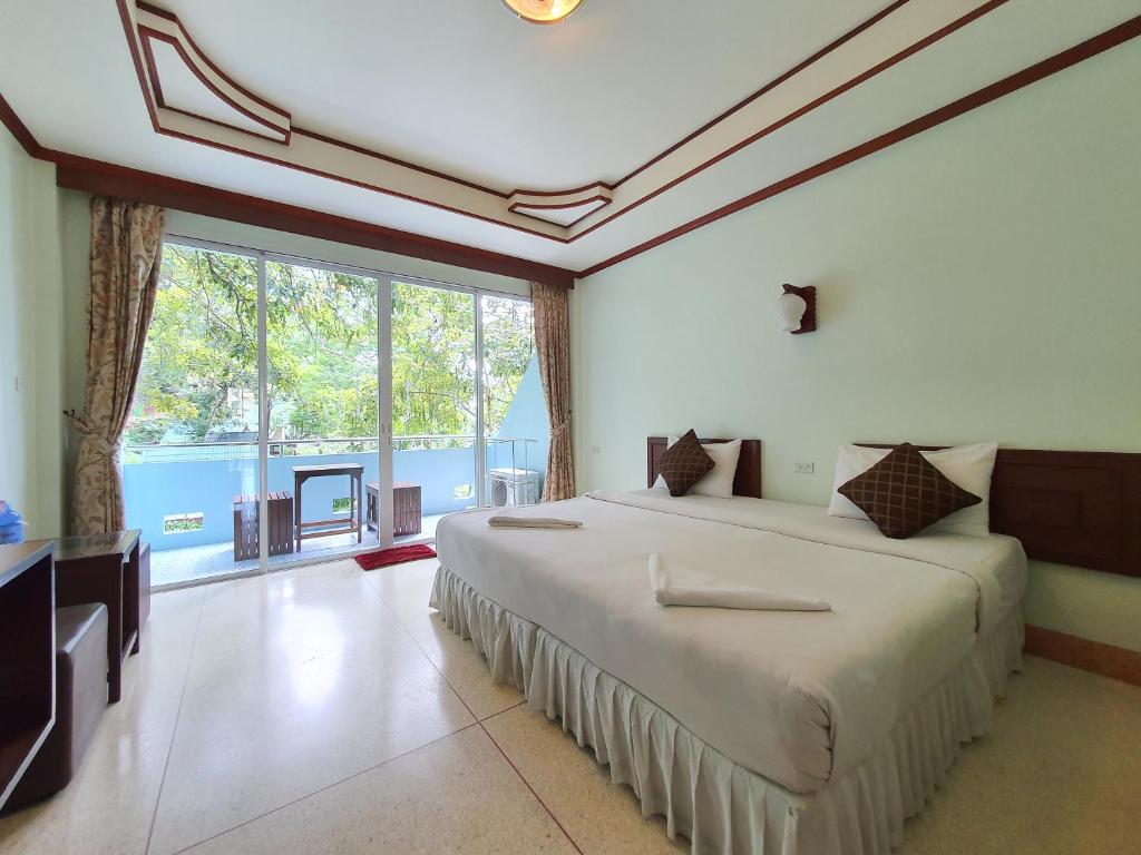 Двухместный (Улучшенный двухместный номер с 1 кроватью, 4 этаж) отеля Mam Kaibae Beach Resort Koh Chang, Ко Чанг