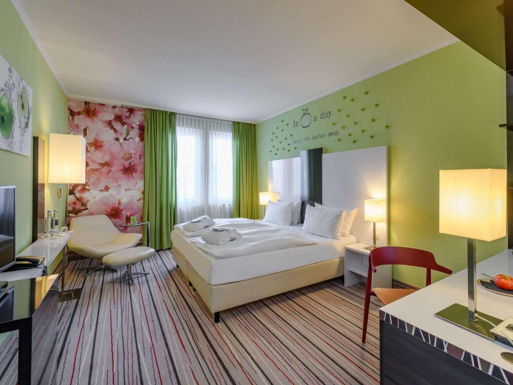 Двухместный (Стандартный номер с кроватью размера «king-size») отеля Mercure Hotel Wiesbaden City, Висбаден