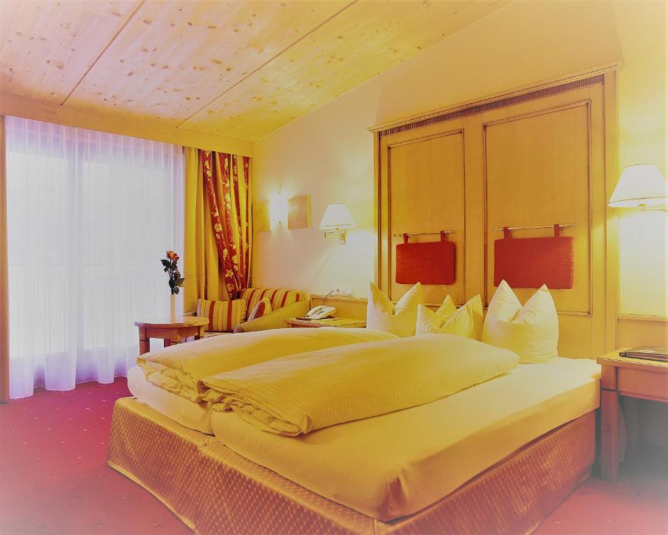 Двухместный (Двухместный номер Делюкс с 1 кроватью или 2 отдельными кроватями) отеля Hotel Montana, Санкт-Антон-ам-Арльберг
