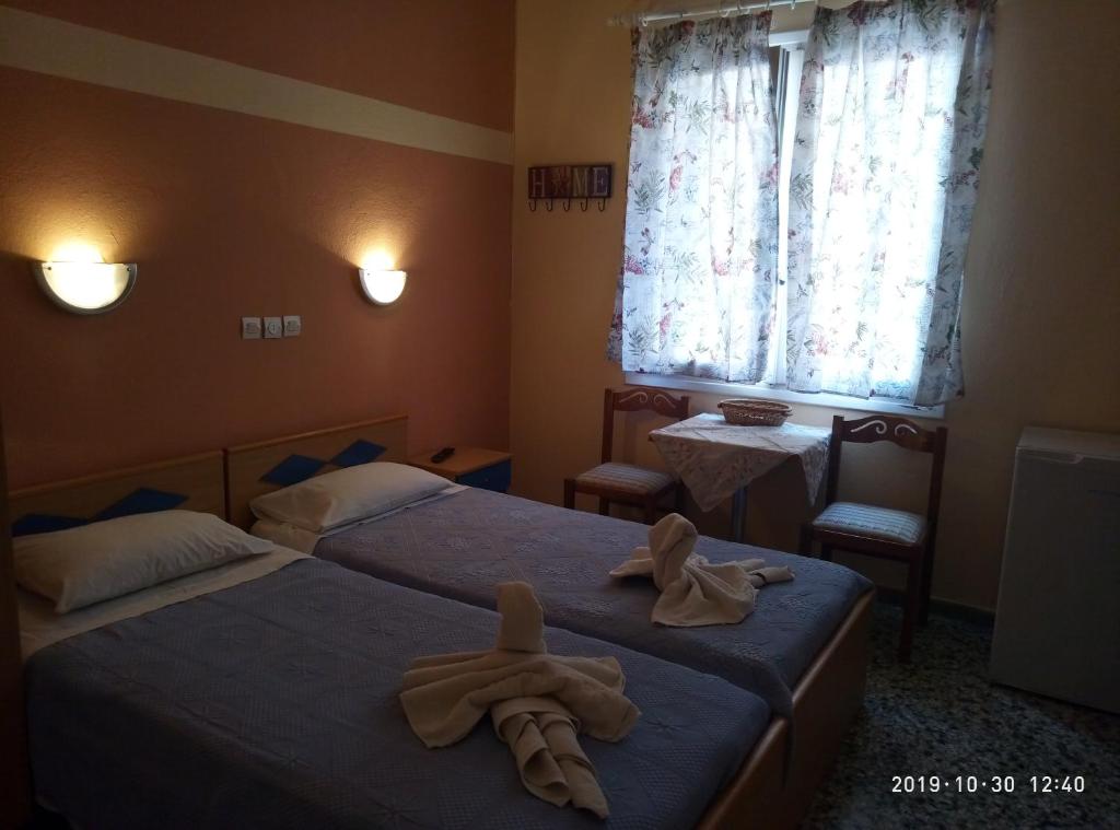 Одноместный (Бюджетный одноместный номер с окном) отеля Sofia Rooms, Лутра-Эдипсу