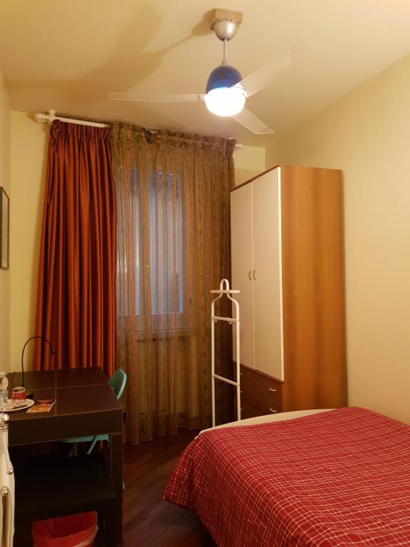 Одноместный (Одноместный номер с основными удобствами и общей ванной комнатой) отеля B&B Via del Carro, Болонья