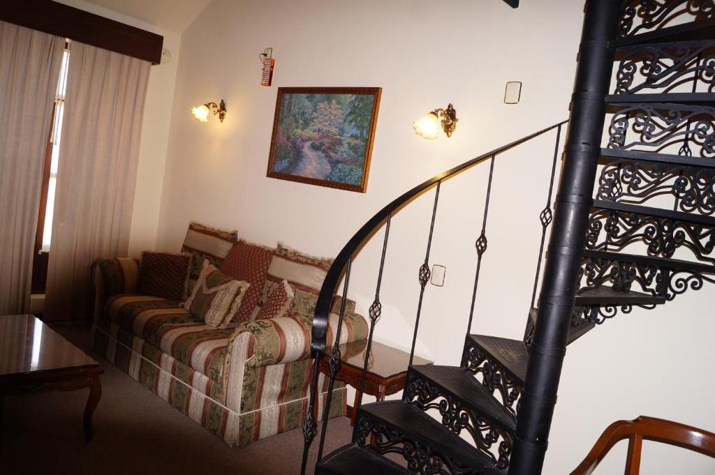 Сьюит (Люкс с гидромассажной ванной) отеля Hotel Hacienda de los Angeles, Комитан-де-Домингес