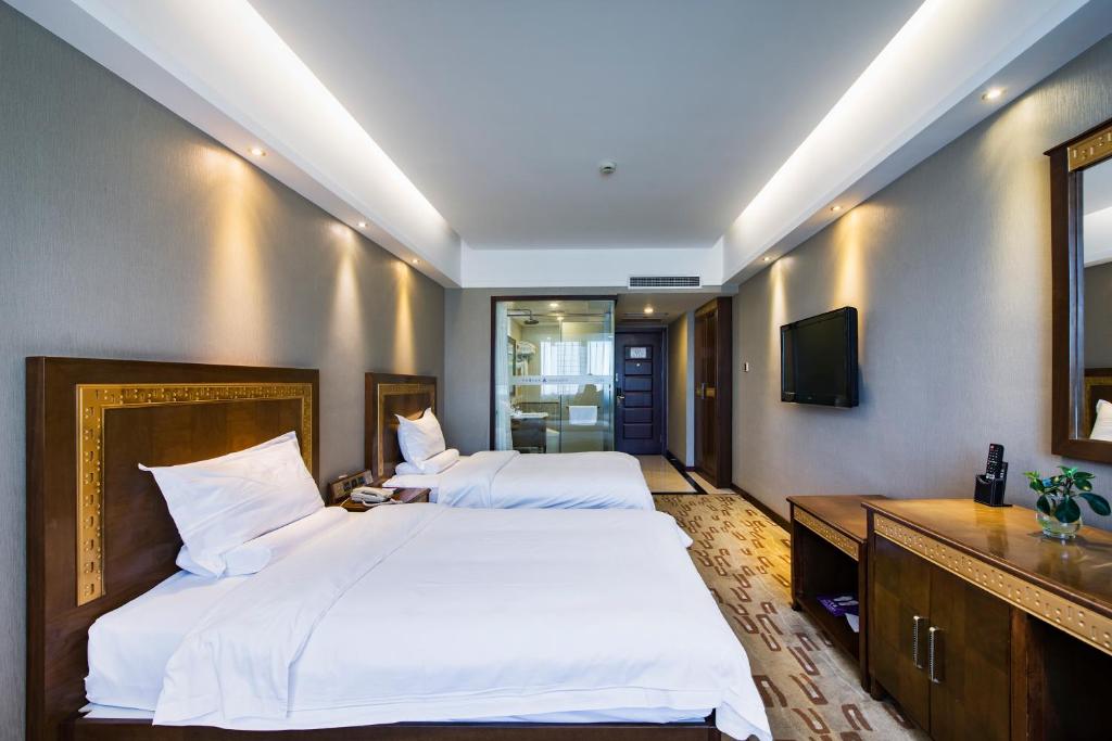 Двухместный (Superior Twin Room (New Renovation)) отеля Sun Moon Lake Hotel Dalian, Далянь