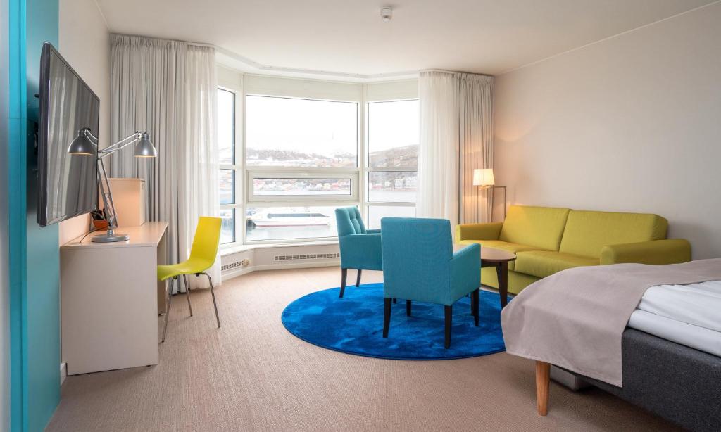 Двухместный (Улучшенный двухместный номер с 1 кроватью или 2 отдельными кроватями) отеля Thon Hotel Hammerfest, Хаммерфест