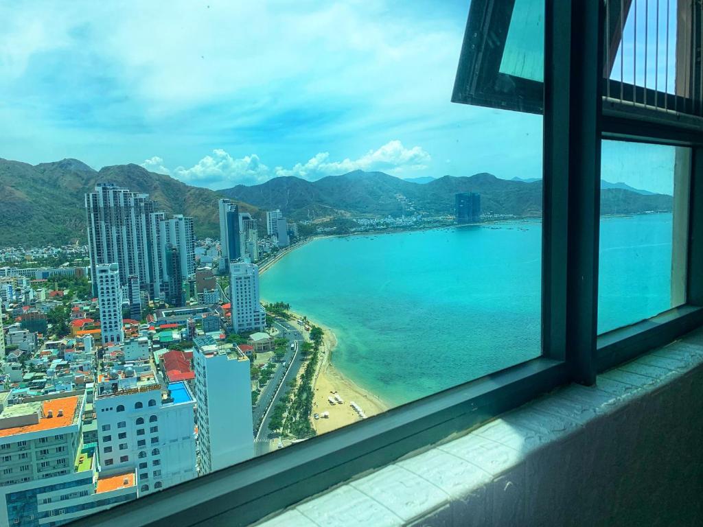 Апартаменты (Апартаменты «Премиум» с 3 спальнями и видом на океан), iSeaview Nha Trang Beach Apartment