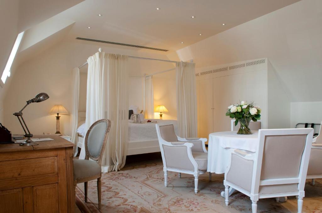 Семейный (Улучшенный семейный номер) отеля De Tuilerieën - Small Luxury Hotels of the World, Брюгге