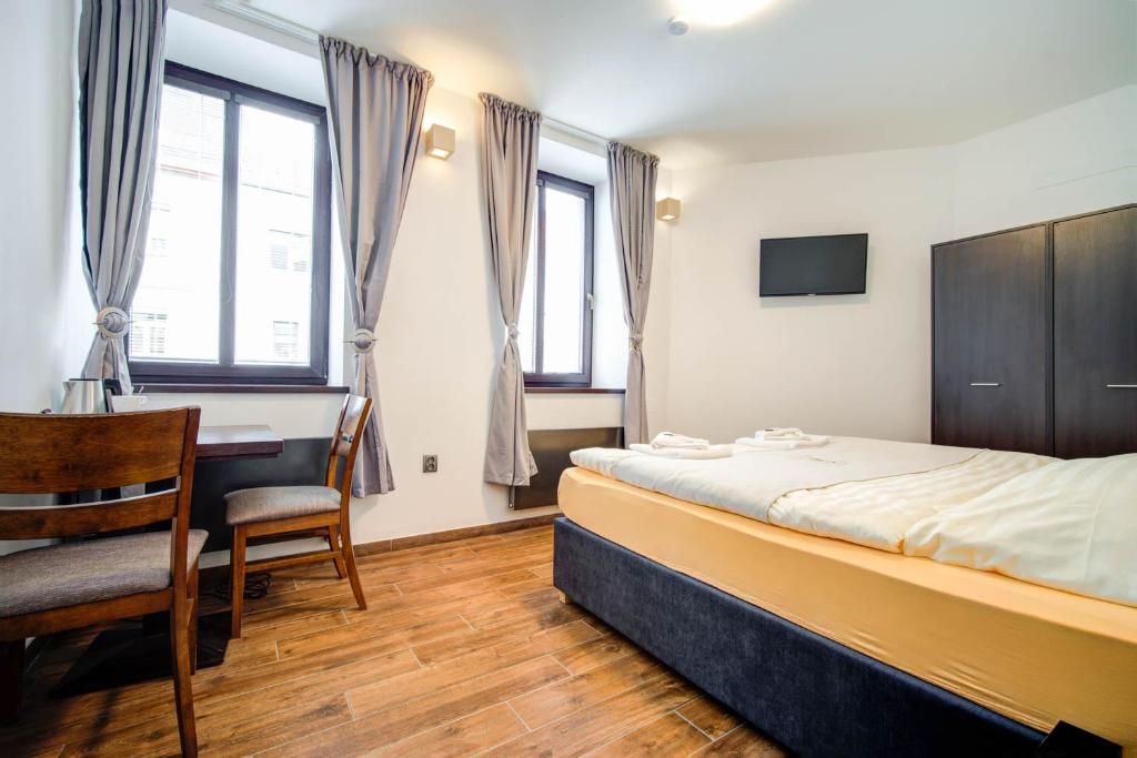 Двухместный (Двухместный номер с 1 кроватью или 2 отдельными кроватями) гостевого дома Královská Cesta, Брно
