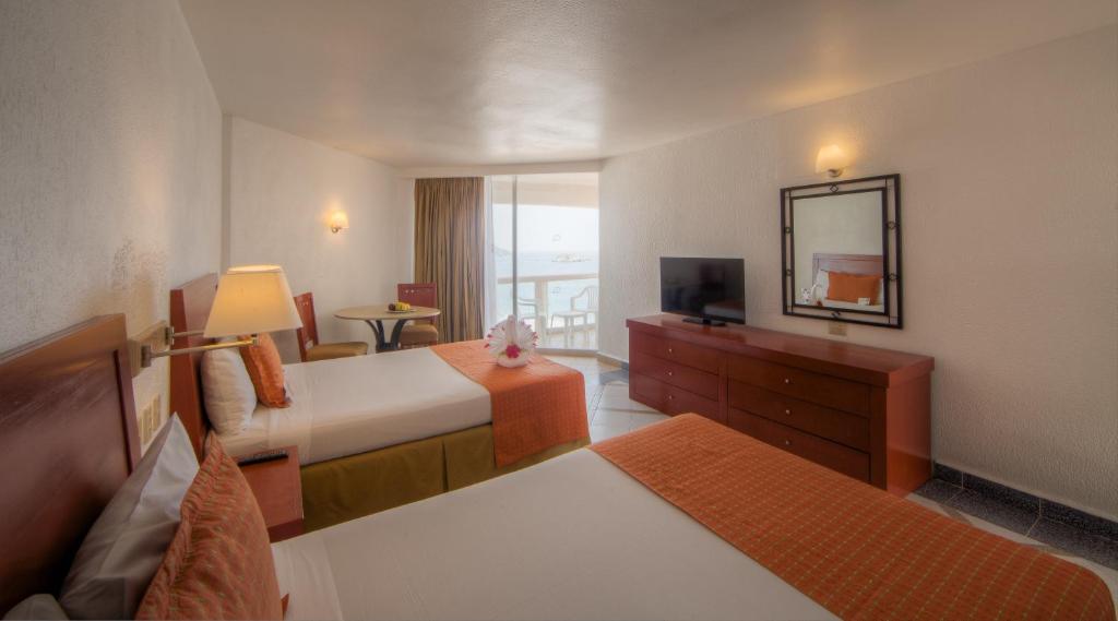 Двухместный (Двухместный номер эконом-класса с 1 кроватью) курортного отеля Park Royal Ixtapa - Все включено, Икстапа