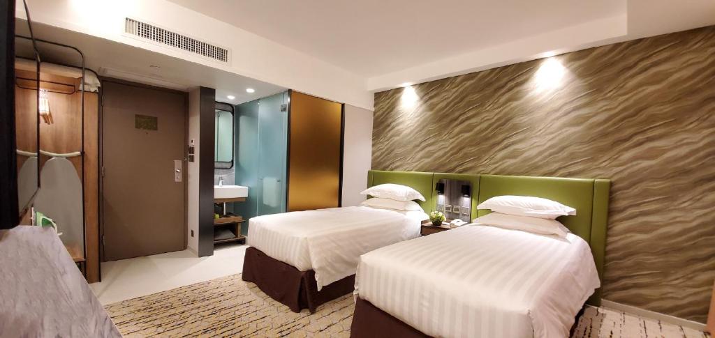 Двухместный (Premier Earth with Twin Beds) отеля Wharney Guang Dong Hong Kong, Гонконг (город)
