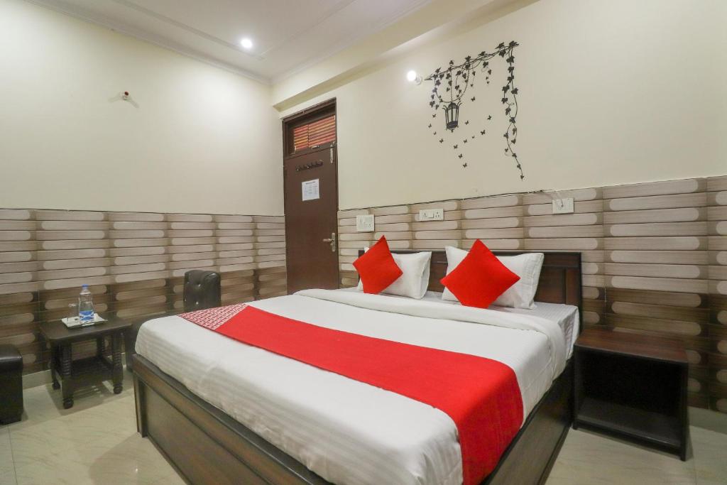 Трехместный (Классический трехместный номер), OYO 64662 Hotel Baba Residency