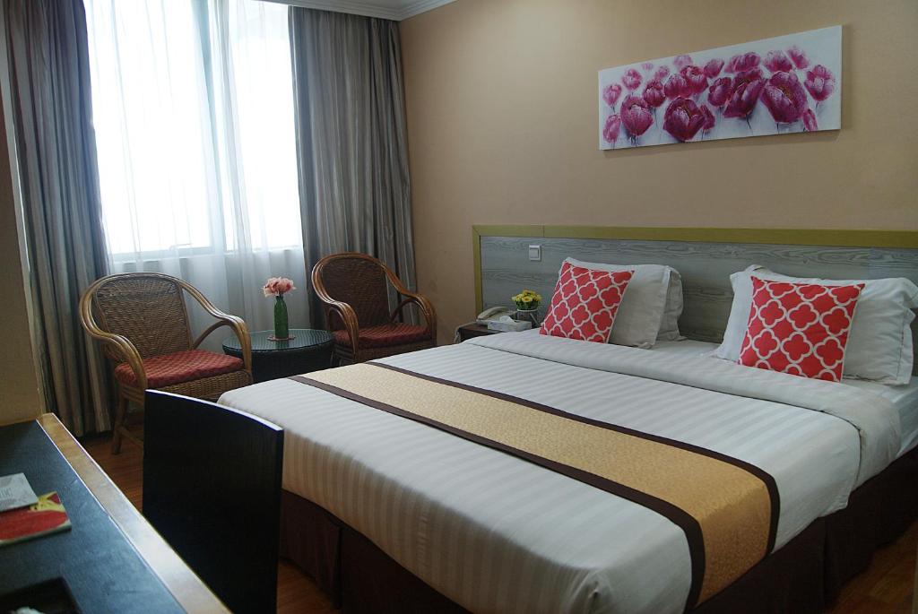 Двухместный (Стандартный номер с кроватью размера «king-size») отеля TD Plaza Hotel, Кота-Кинабалу