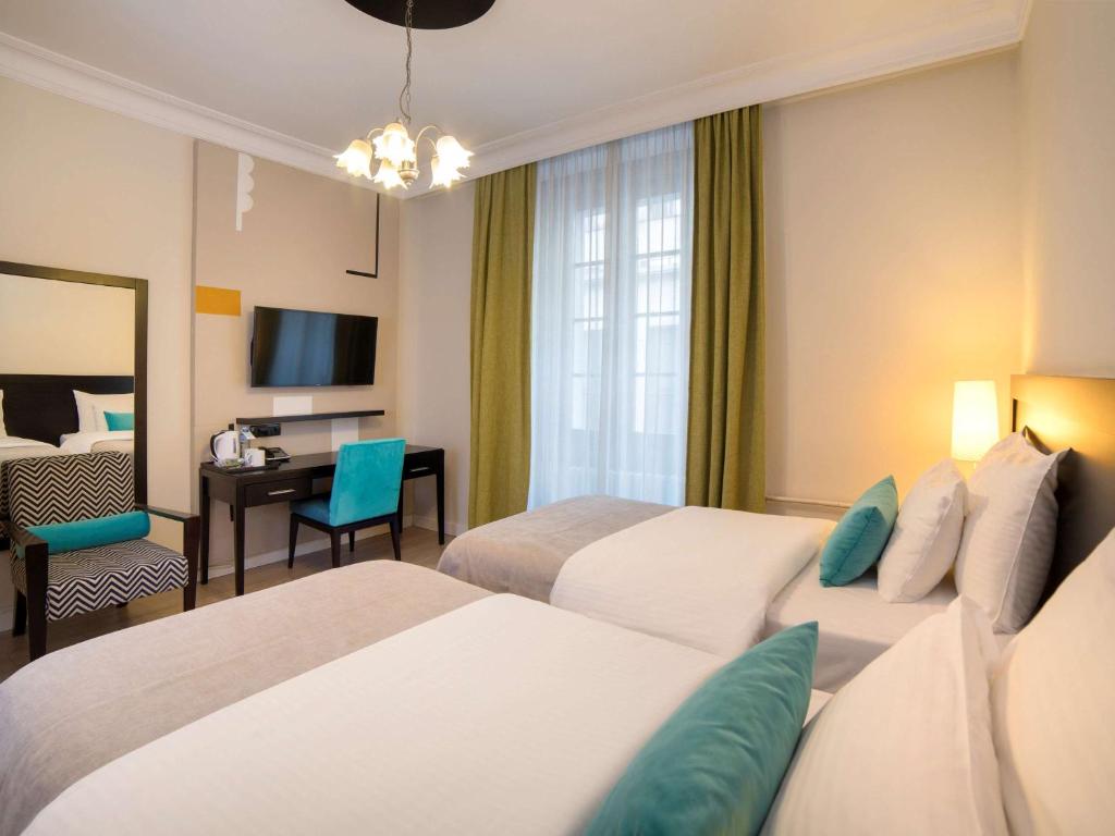 Двухместный (Стандартный двухместный номер с 2 отдельными кроватями) отеля Hotel Excelsior, Белград