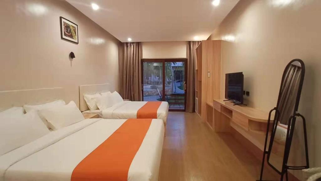 Семейный (Семейный номер с балконом) курортного отеля Camotes Ocean Heaven Resort, Себу
