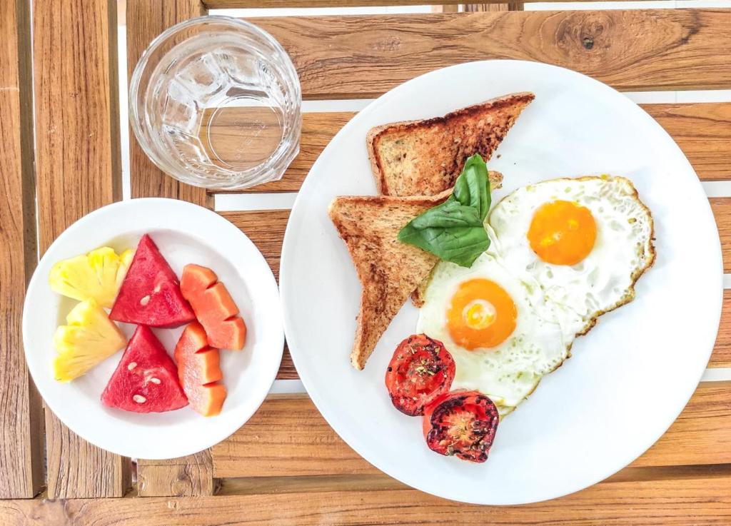 Двухместный (Номер Делюкс с кроватью размера «queen-size»), Santi HomeStay