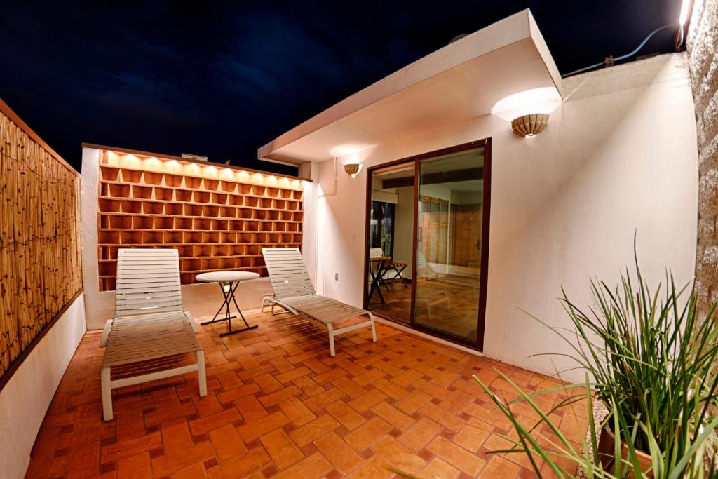 Сьюит (Junior Suite with Terrace 2 Double Beds) отеля Casa De Sierra Azul, Оахака-де-Хуарес