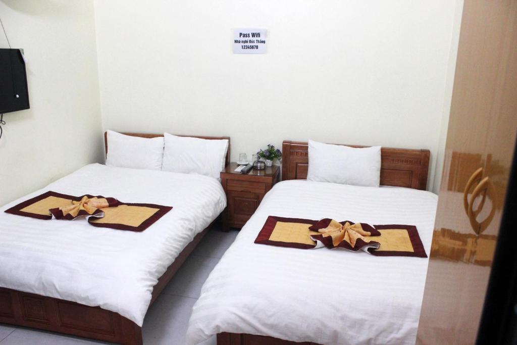 Двухместный (Небольшой двухместный номер с 1 кроватью или 2 отдельными кроватями) гостевого дома Duc Thang Guest House (Nhà Nghỉ Đức Thắng), Дьенбьенфу
