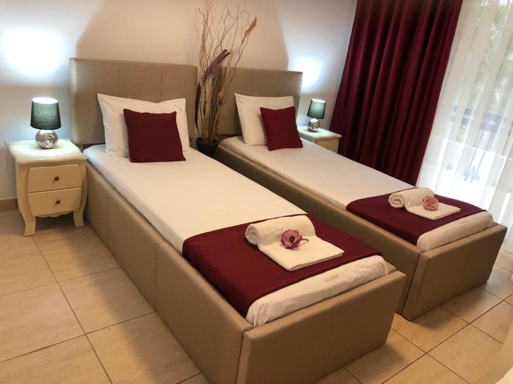 Двухместный (Стандартный двухместный номер с 2 отдельными кроватями и видом на сад) отеля Hotel Veronica, Венус