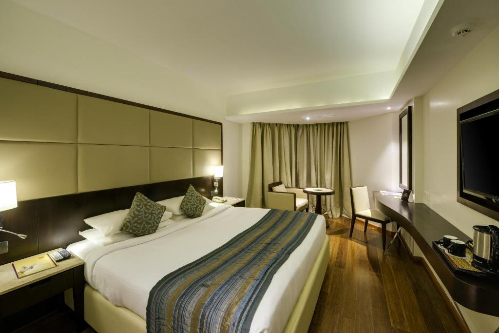 Сьюит (Полулюкс) отеля Ramee Guestline Hotel Juhu, Мумбай