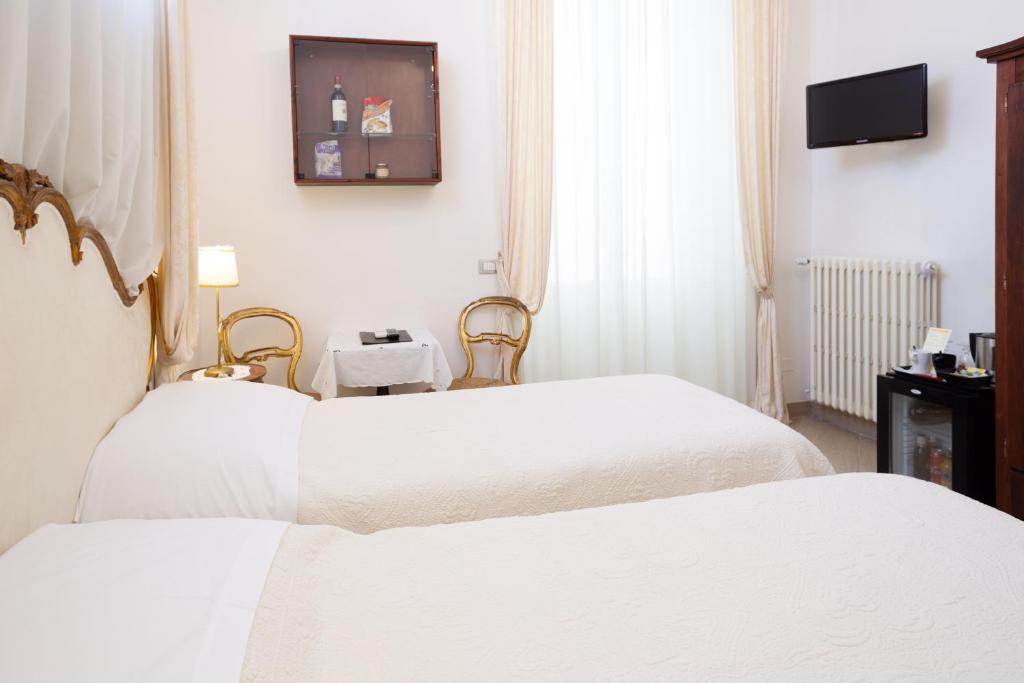 Двухместный (Стандартный двухместный номер с 1 кроватью или 2 отдельными кроватями) отеля Gourmet B&B Villa Landucci, Флоренция