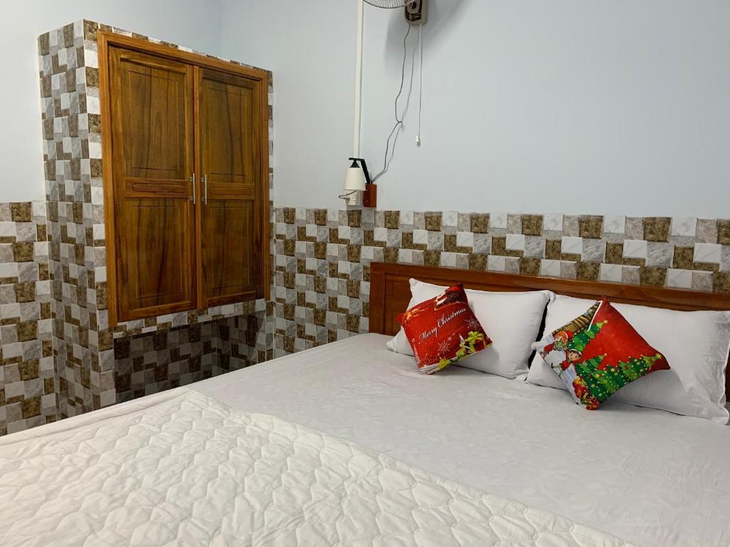 Двухместный (Номер с кроватью размера «king-size») отеля Thảo Trân, Хатьен