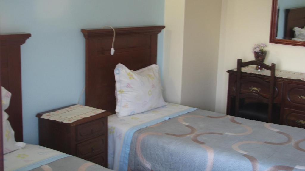 Двухместный (Двухместный номер с 2 отдельными кроватями и террасой) гостевого дома Residencial Porto Novo - Alojamento Local, Порту